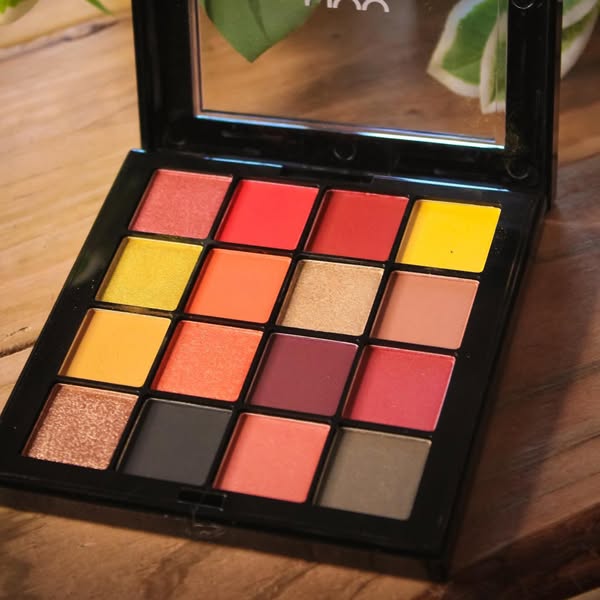 NYX Professional Makeup Eye Palette – Bold, Blendable Colors for Every Look
