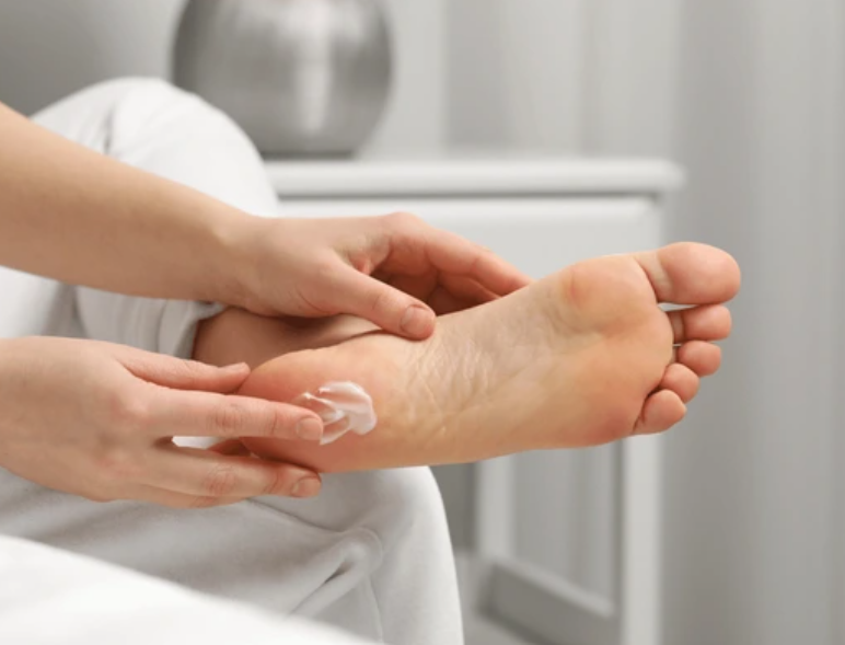 BIO BODY Cracked Heel Repair Cream – Herbal Moisturizing Formula